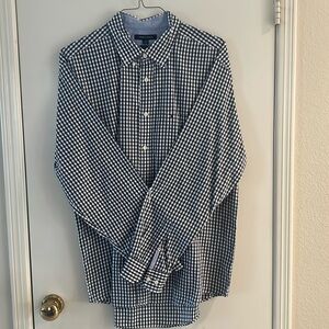 Tommy Hilfiger Classic Fit Men’s Button Down Dress Shirt 100% Cotton